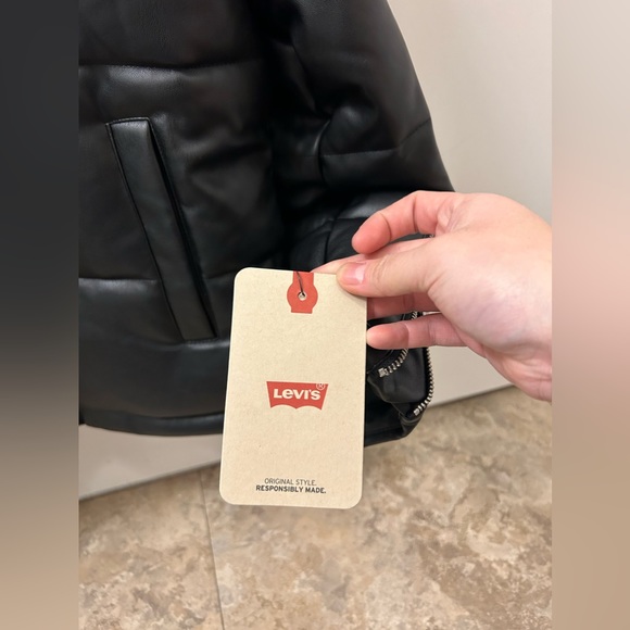 NWT Levi’s Breanna Faux Leather Puffer Jacket - Picture 7 of 11